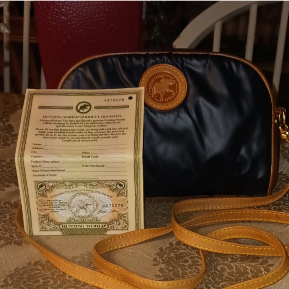 Hunting World Vintage Crossbody Bag Navy Blue/Tan Authentic with certificate